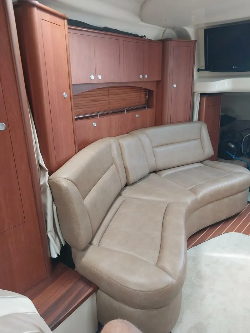 Slide: The Image of Monterey 340 Sport Yacht 2011 - 10