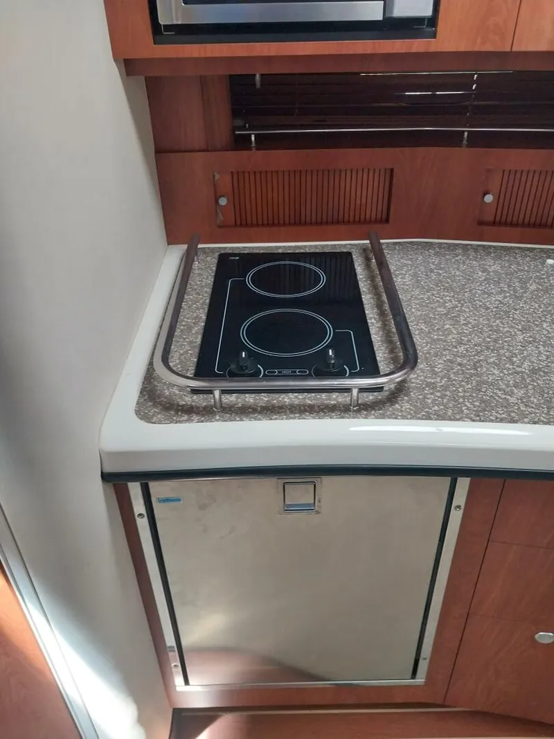 Slide: The Image of Monterey 340 Sport Yacht 2011 - 13