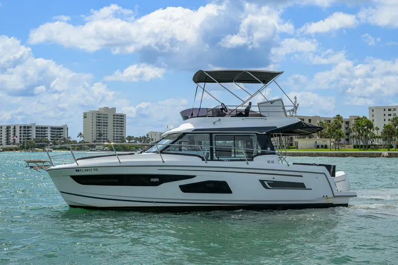The Image of Jeanneau NC Weekender 1095 Fly 2022 - 0