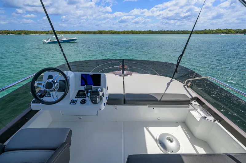 Slide: The Image of Jeanneau NC Weekender 1095 Fly 2022 - 10