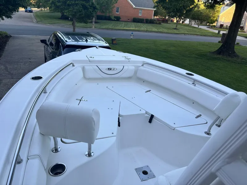 Slide: The Image of Sea Hunt 225 Ultra 2017 - 18