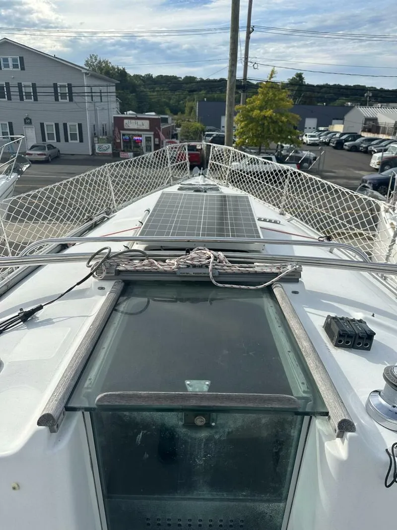 Slide: The Image of Beneteau 331 2000 - 13