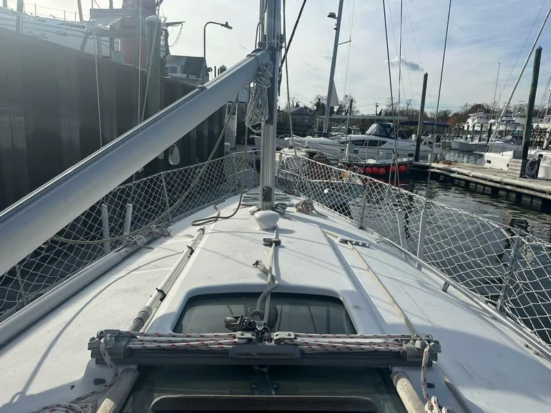 Slide: The Image of Beneteau 331 2000 - 7