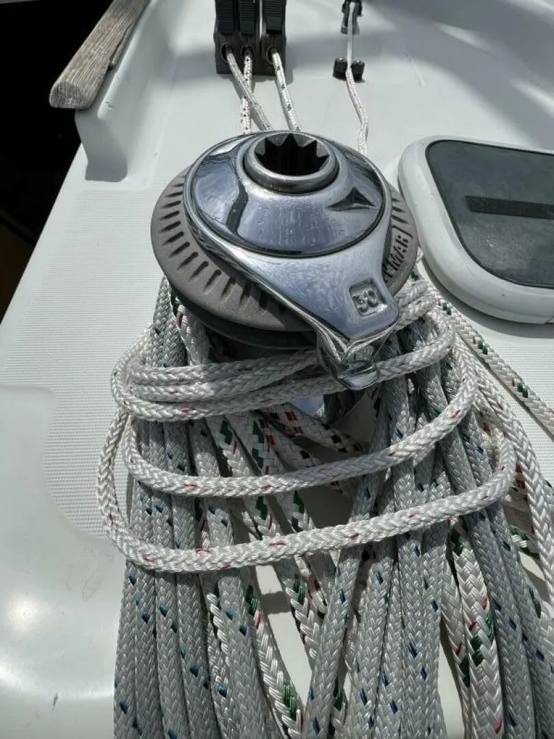 Slide: The Image of Beneteau 411 2001 - 36
