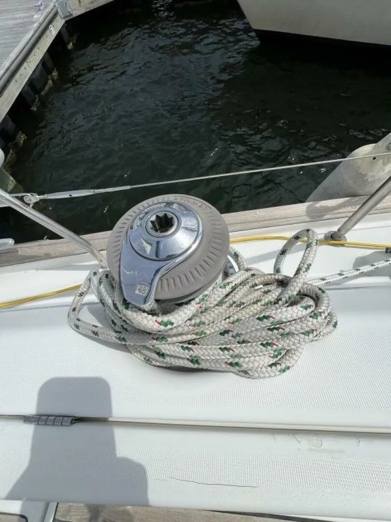 Slide: The Image of Beneteau 411 2001 - 39