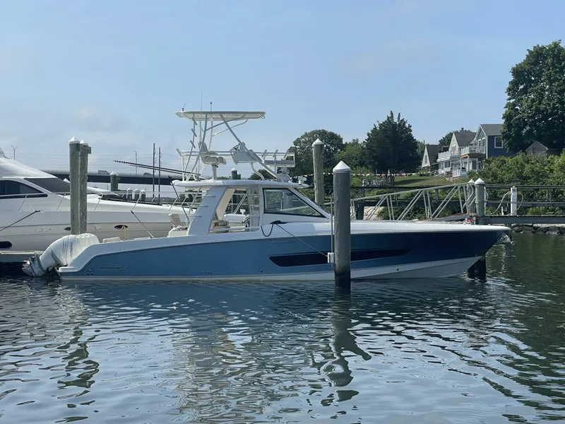 The Image of Boston Whaler Outrage 2017 - 0