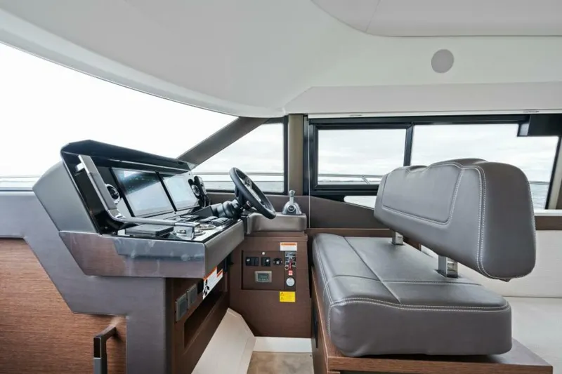 Slide: The Image of Prestige 460 Flybridge 2024 - 12