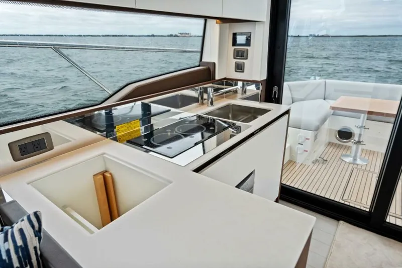 Slide: The Image of Prestige 460 Flybridge 2024 - 4