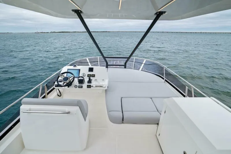 Slide: The Image of Prestige 460 Flybridge 2024 - 40