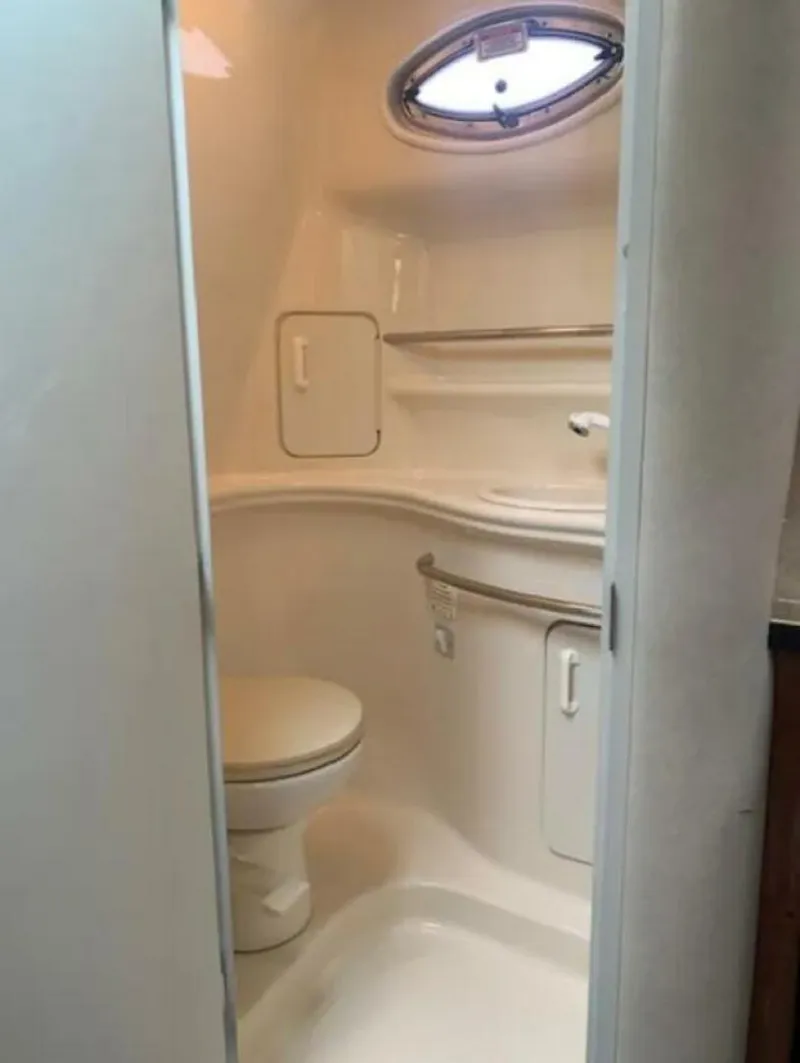 Slide: The Image of Sea Ray Sundancer 2002 - 11