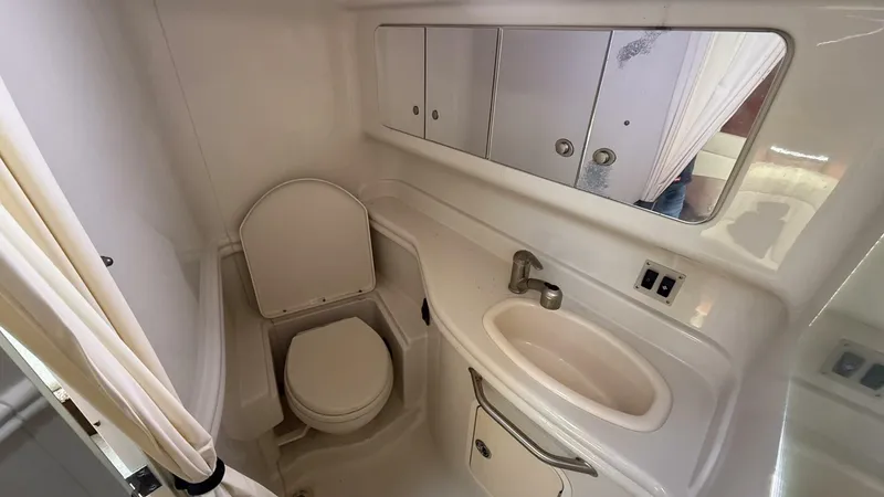 Slide: The Image of Sea Ray 340 Sundancer 2008 - 19
