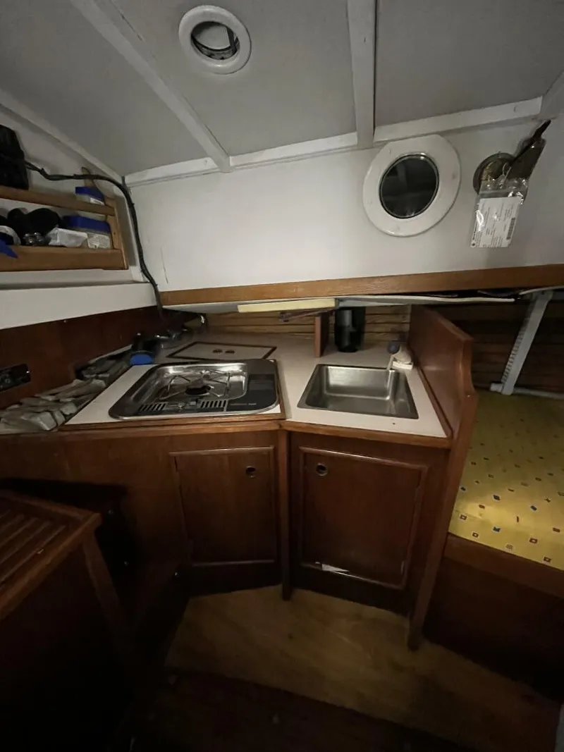 Slide: The Image of Custom Friendship Sloop 1980 - 8