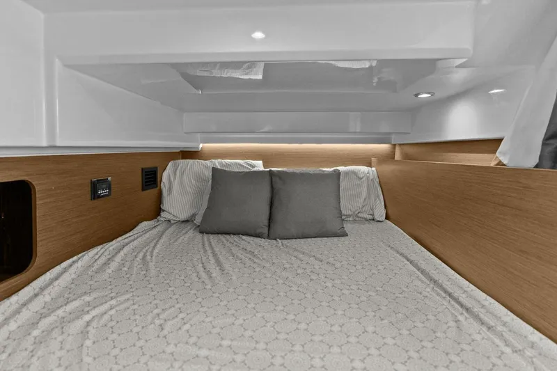 Slide: The Image of Jeanneau NC 1095 Fly 2020 - 23