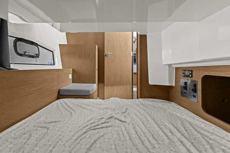 Slide: The Image of Jeanneau NC 1095 Fly 2020 - 25