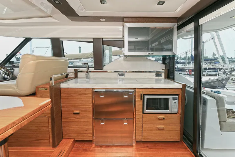 Slide: The Image of Tiara C44 Coupe 2015 - 15