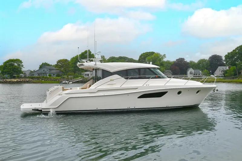 Slide: The Image of Tiara C44 Coupe 2015 - 2