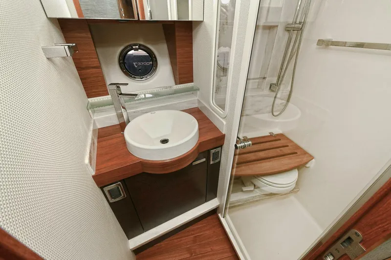 Slide: The Image of Tiara C44 Coupe 2015 - 26