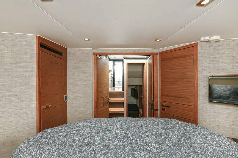 Slide: The Image of Tiara C44 Coupe 2015 - 32