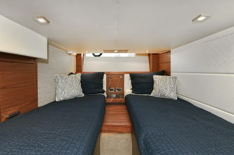 Slide: The Image of Tiara C44 Coupe 2015 - 35