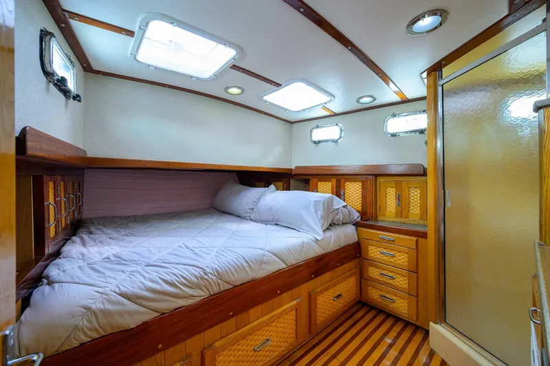 Slide: The Image of Custom 46 Dennis Schreibert Schooner 2013 - 51