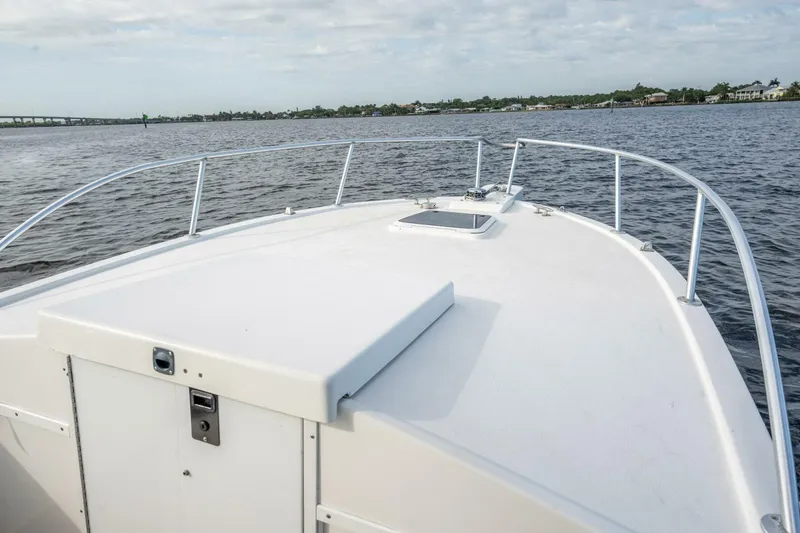 Slide: The Image of Bimini 24 Center Console 2009 - 15