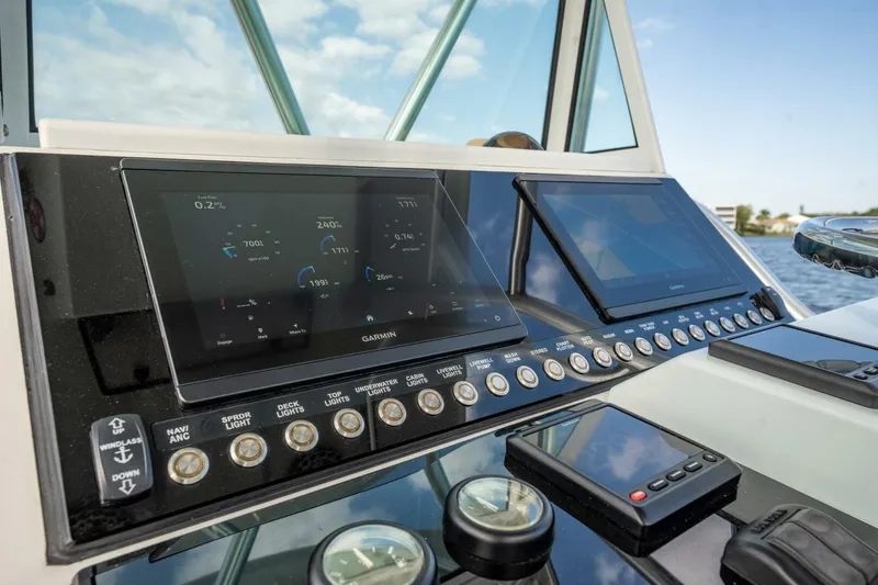 Slide: The Image of Bimini 24 Center Console 2009 - 20