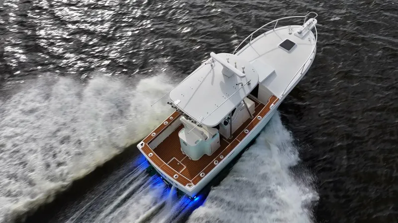 Slide: The Image of Bimini 24 Center Console 2009 - 6