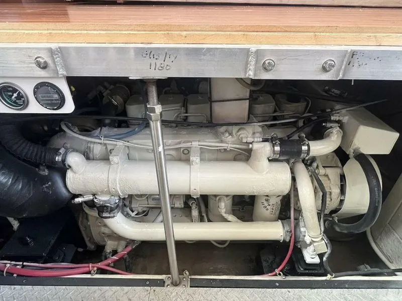 Slide: The Image of Carver Yachts 396 Motor Yacht 2000 - 31