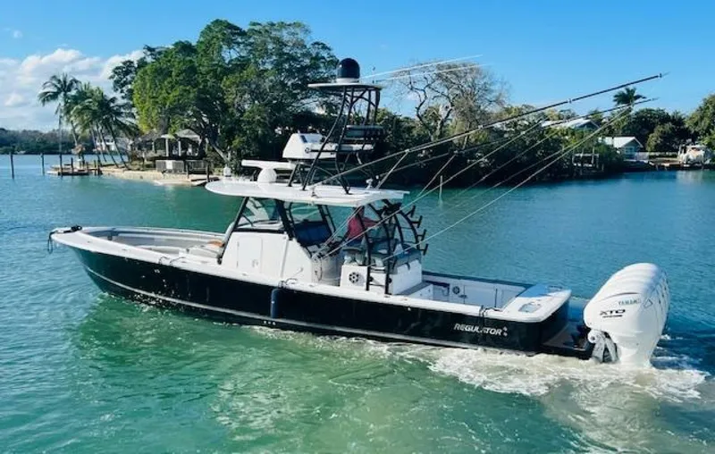The Image of Regulator Marine 41 2024 - 0