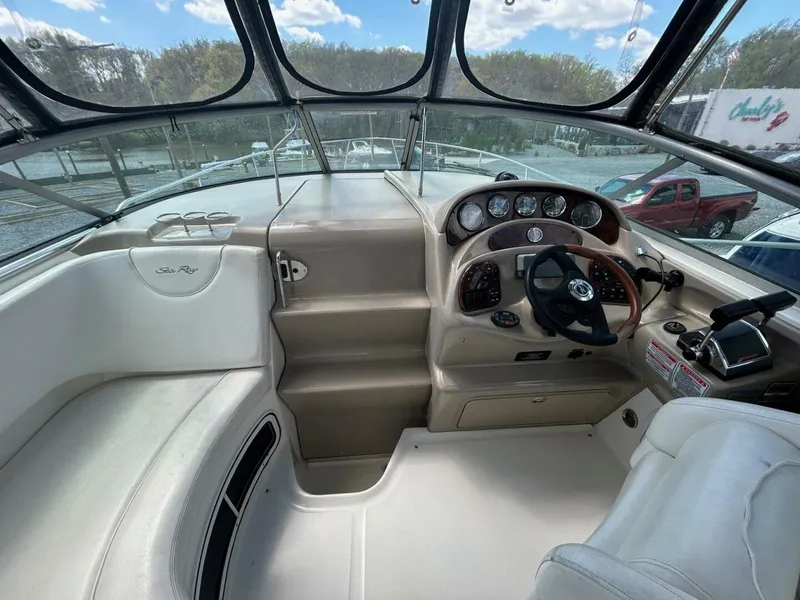 Slide: The Image of Sea Ray 280 Sundancer 2004 - 10