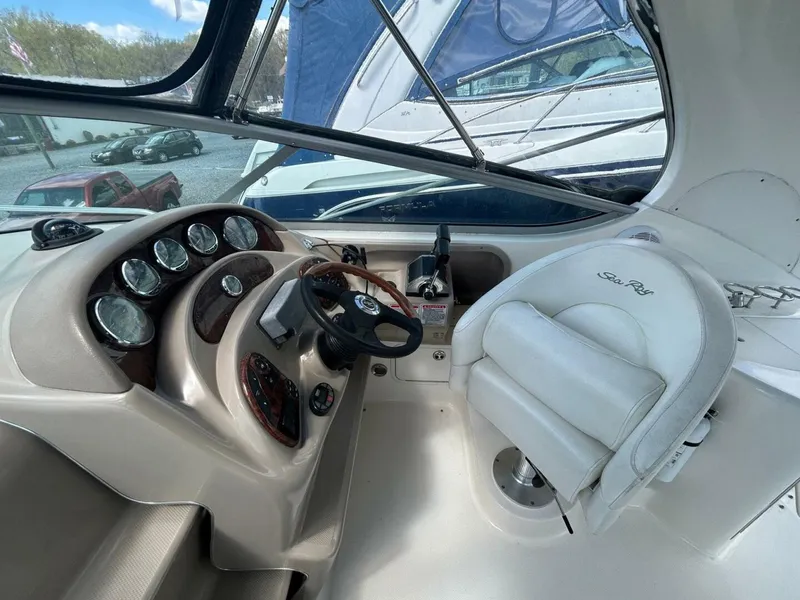 Slide: The Image of Sea Ray 280 Sundancer 2004 - 11