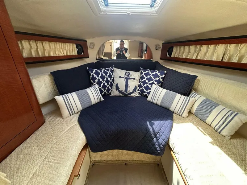 Slide: The Image of Sea Ray 280 Sundancer 2004 - 16