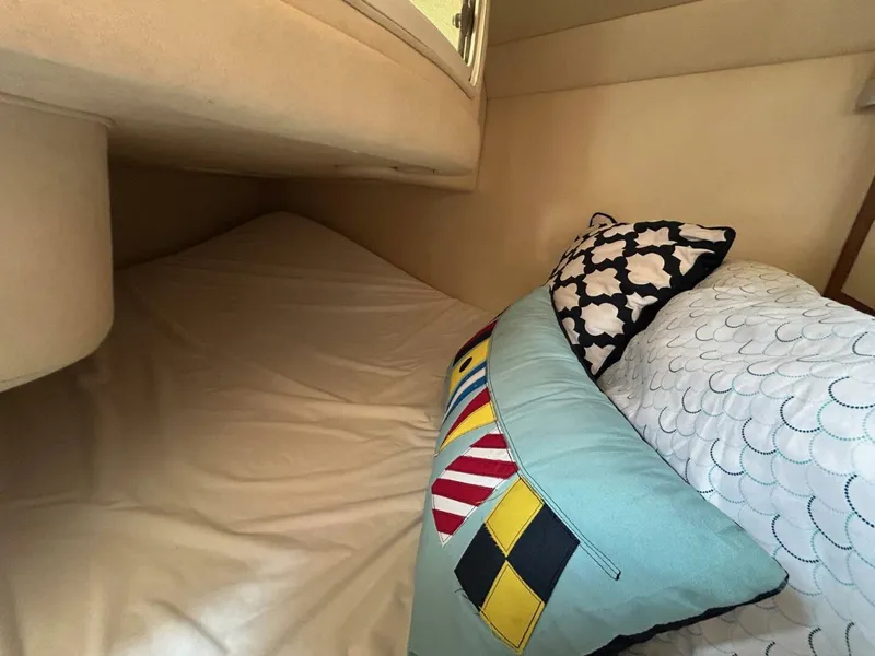 Slide: The Image of Sea Ray 280 Sundancer 2004 - 22
