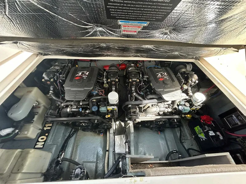 Slide: The Image of Sea Ray 280 Sundancer 2004 - 24