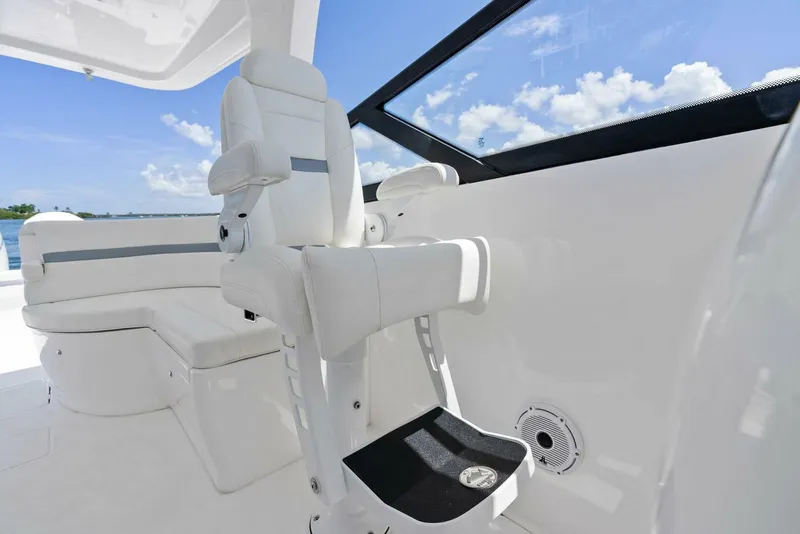 Slide: The Image of Intrepid 438 Evolution 2022 - 27