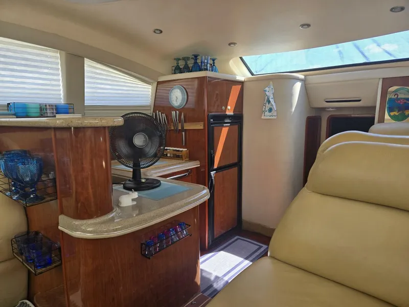 Slide: The Image of Sea Ray 480 2004 - 13