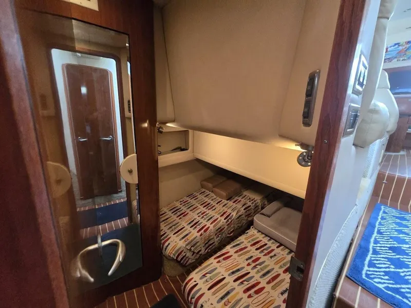 Slide: The Image of Sea Ray 480 2004 - 16
