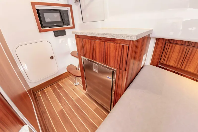 Slide: The Image of Custom Carolina 38 CC 2024 - 32