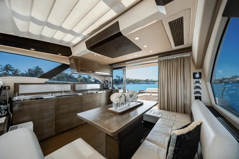 Slide: The Image of Azimut 55S 2017 - 38