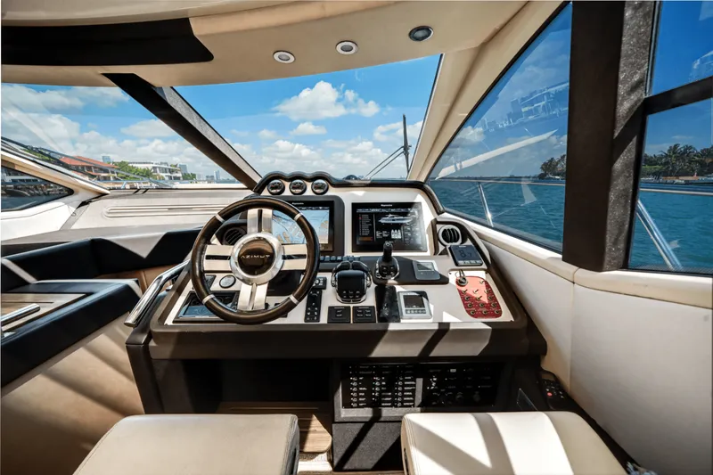 Slide: The Image of Azimut 55S 2017 - 39