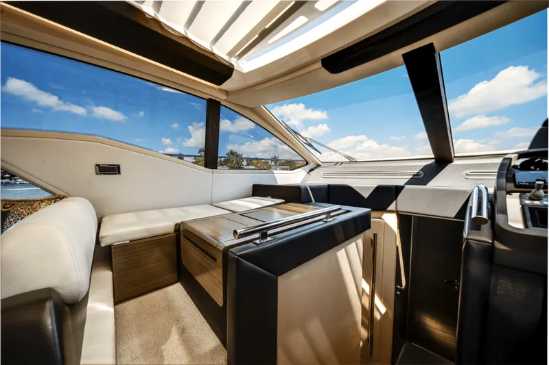Slide: The Image of Azimut 55S 2017 - 40