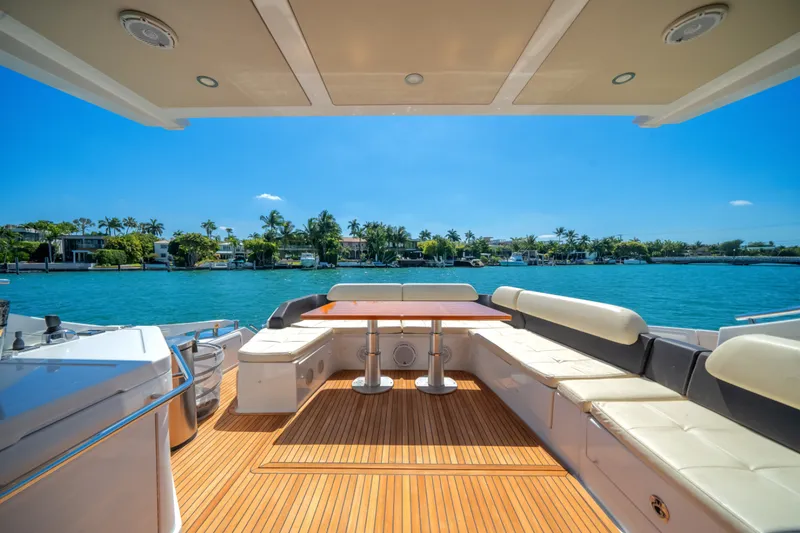 Slide: The Image of Azimut 55S 2017 - 42
