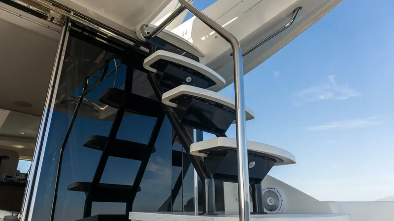 Slide: The Image of Sea Ray 51 Flybridge 2017 - 24