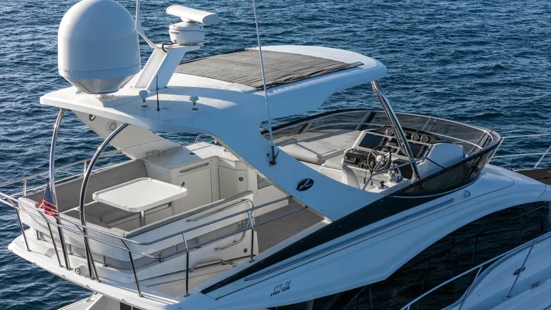 Slide: The Image of Sea Ray 51 Flybridge 2017 - 41