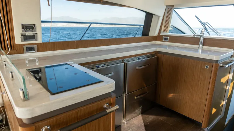 Slide: The Image of Sea Ray 51 Flybridge 2017 - 7