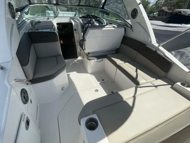 Slide: The Image of Sea Ray 260 Sundancer 2015 - 24