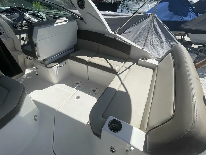 Slide: The Image of Sea Ray 260 Sundancer 2015 - 25