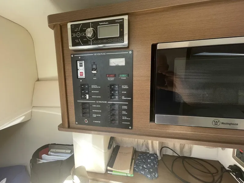 Slide: The Image of Sea Ray 260 Sundancer 2015 - 32