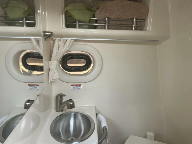 Slide: The Image of Sea Ray 260 Sundancer 2015 - 43