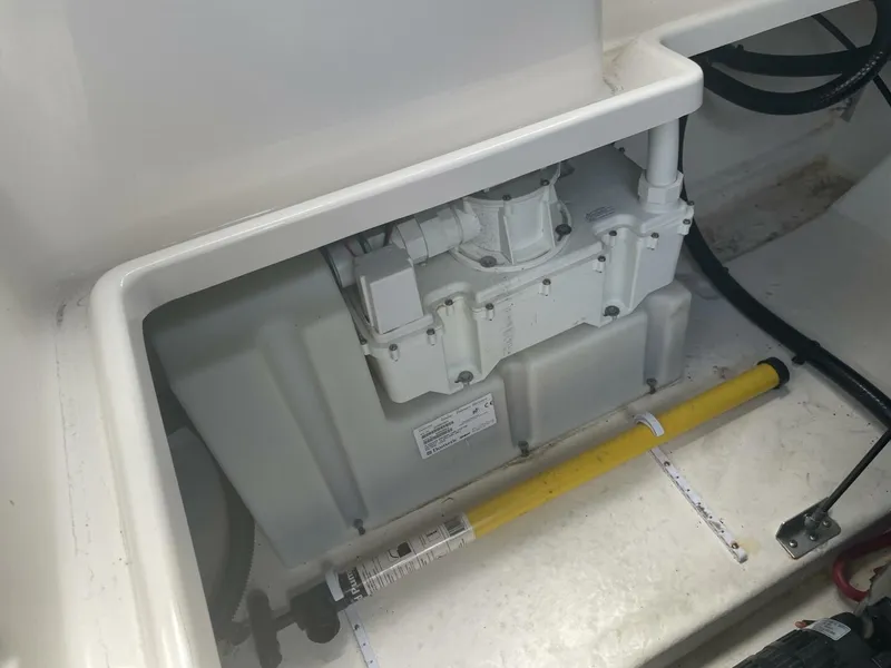 Slide: The Image of Sea Ray 260 Sundancer 2015 - 48